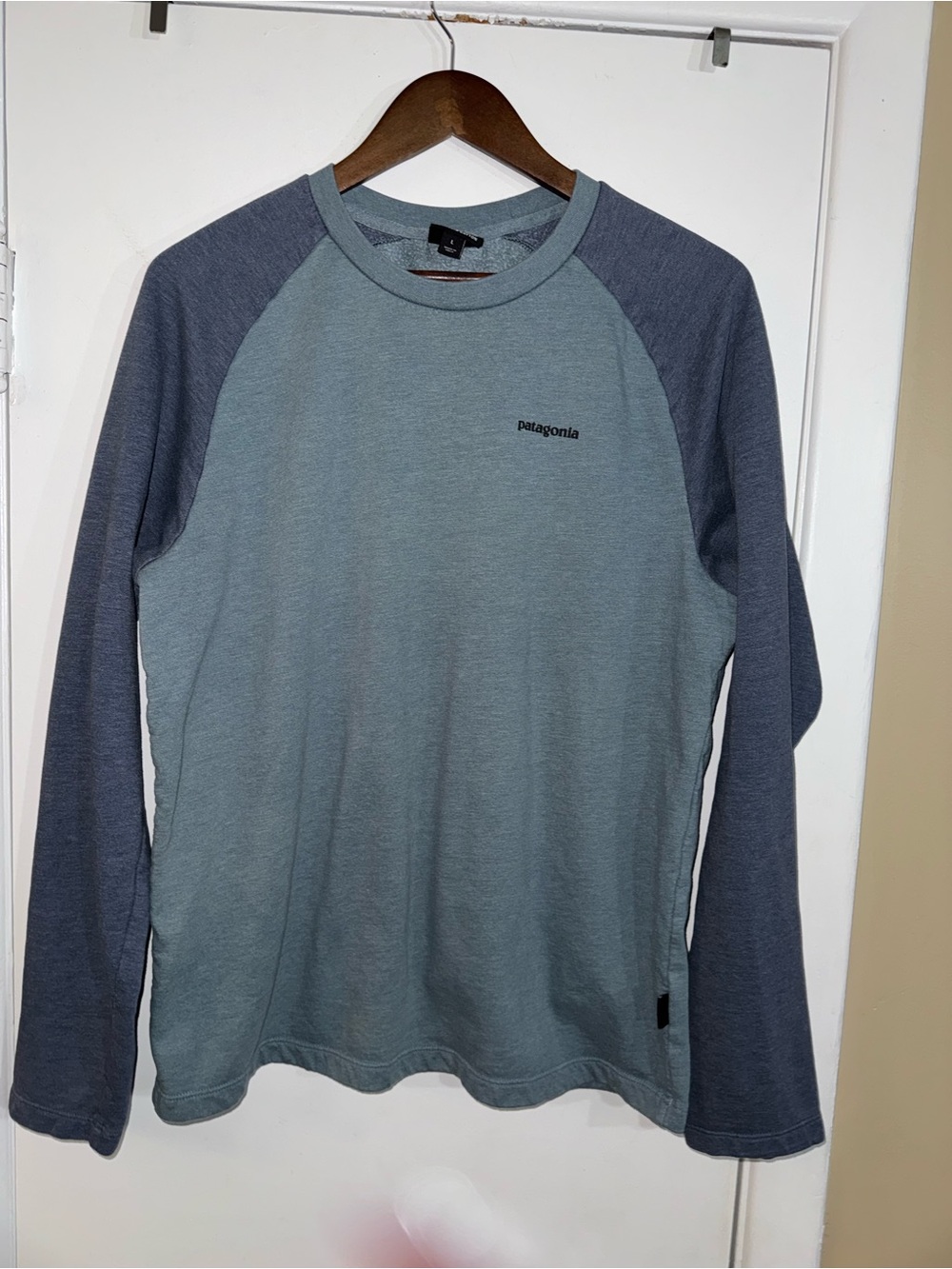 Patagonia Men’s Two-Tone Raglan Long Sleeve - Light Blue/Charcoal